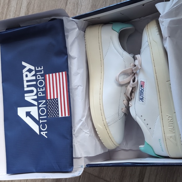 NIB Autry Dallas sneakers - Picture 14 of 15